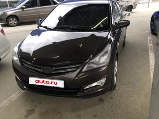 2015 Hyundai Solaris I Рестайлинг, коричневый, 800000 рублей, вид 2