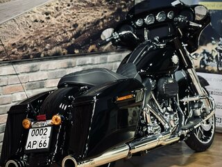 2021 Harley-Davidson Street Glide Special, чёрный, 2790000 рублей, вид 3