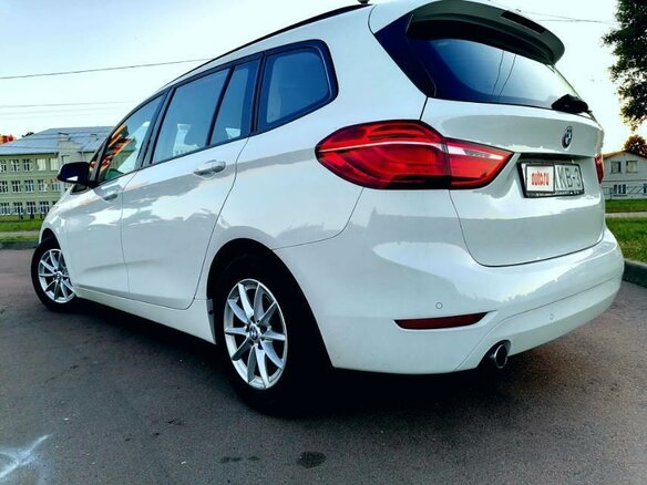 2016 BMW 2 серии Gran Tourer Gran Tourer 216d F46, белый, 1100000 рублей - вид 5