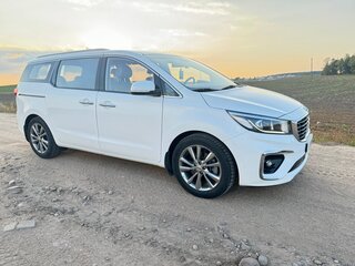 2019 Kia Carnival III, белый, 2700000 рублей, вид 3