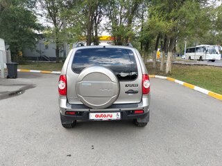 2018 Chevrolet Niva I Рестайлинг, коричневый, 700000 рублей, вид 5