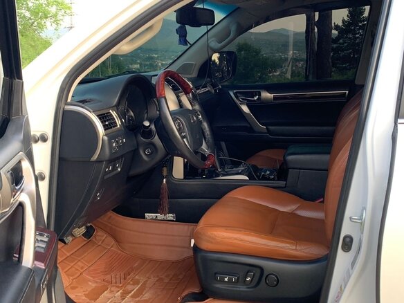 2016 Lexus GX 460 II Рестайлинг, белый, 4700000 рублей - вид 2