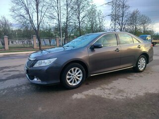 2012 Toyota Camry VII (XV50), серый, 1650000 рублей, вид 3