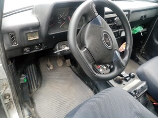 2011 Lada (ВАЗ) 2131 (4x4) I, серебристый, 499000 рублей, вид 2