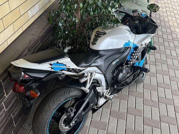 2008 Honda CBR 600RR, серебристый, 609999 рублей - вид 5
