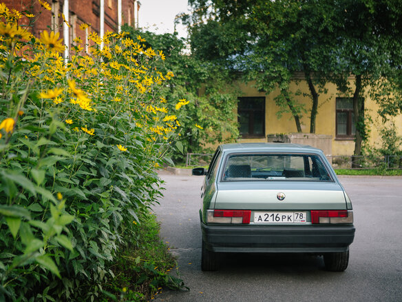 1989 Alfa Romeo 33 I Рестайлинг, зелёный - вид 1