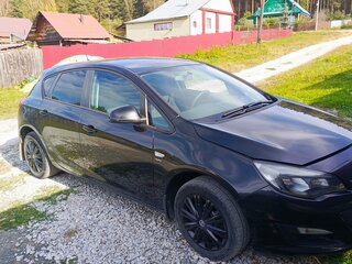2013 Opel Astra J Рестайлинг, чёрный, 850000 рублей, вид 4