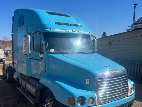 2009 Freightliner Century Class, голубой, 3500000 рублей, вид 3