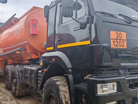 2016 КамАЗ 65221, чёрный, 4000000 рублей - вид 1