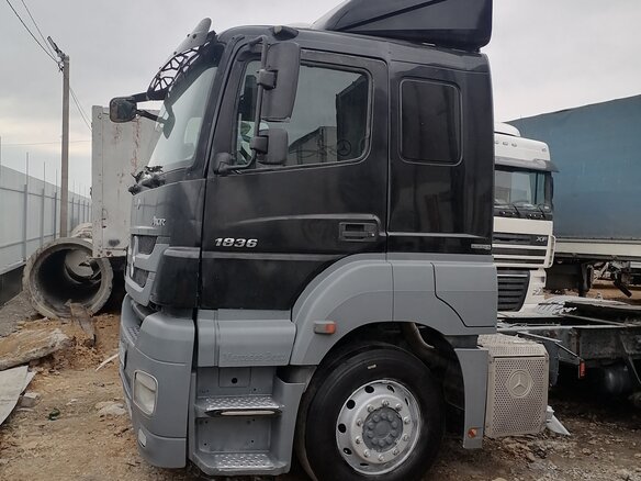 2012 Mercedes-Benz Axor, чёрный, 1350000 рублей - вид 11