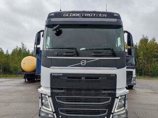 2016 Volvo FH, белый, 8150000 рублей, вид 5