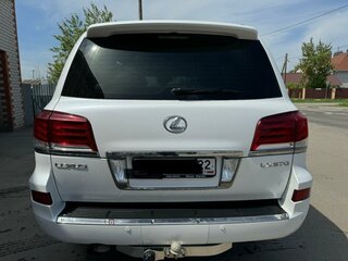 2013 Lexus LX 570 III Рестайлинг, белый, 5750000 рублей, вид 4