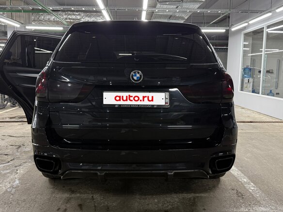 2016 BMW X5 40d III (F15), чёрный, 5200000 рублей - вид 2