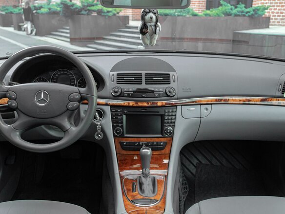 2008 Mercedes-Benz E-Класс 200 III (W211, S211) Рестайлинг, серебристый, 1800000 рублей - вид 9