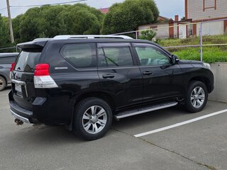 2010 Toyota Land Cruiser Prado 150 Series, чёрный, 4200000 рублей, вид 3