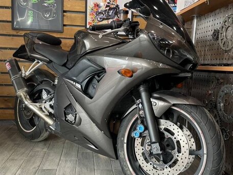 2004 Yamaha YZF-R6, серый, 510000 рублей, вид 2