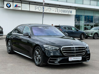 2021 Mercedes-Benz S-Класс 450 4MATIC VII (W223), чёрный, 7893217 рублей, вид 3