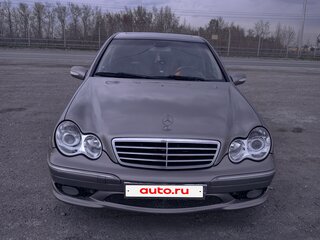 2005 Mercedes-Benz C-Класс 230 II (W203) Рестайлинг, серый, 790000 рублей, вид 3