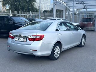 2014 Toyota Camry VII (XV50), серебристый, 1999000 рублей, вид 3