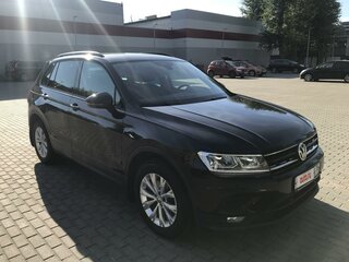 2019 Volkswagen Tiguan II, чёрный, 1850000 рублей, вид 2