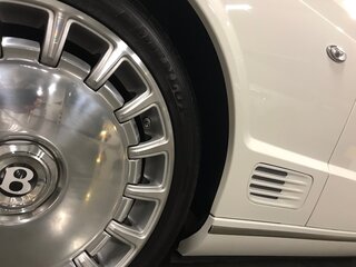 2008 Bentley Azure II, белый, 31000000 рублей, вид 3