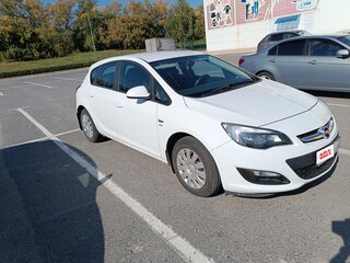 2014 Opel Astra J Рестайлинг, белый, 1270000 рублей, вид 4