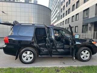 2012 Toyota Land Cruiser 200 Series Рестайлинг 1, чёрный, 3100000 рублей, вид 4