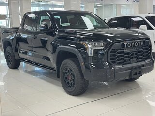 2026 Toyota Tundra CrewMax III, чёрный, 10500000 рублей, вид 3