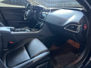 2015 Jaguar XE EcoBoost I, чёрный, 1999000 рублей, вид 4