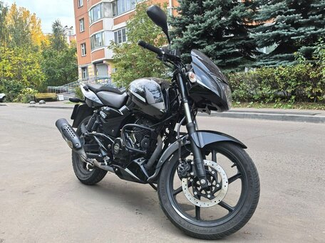 2021 Bajaj Pulsar 180, чёрный, 130000 рублей, вид 3