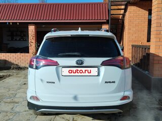 2017 Toyota RAV4 IV (XA40) Рестайлинг, белый, 2350000 рублей, вид 4