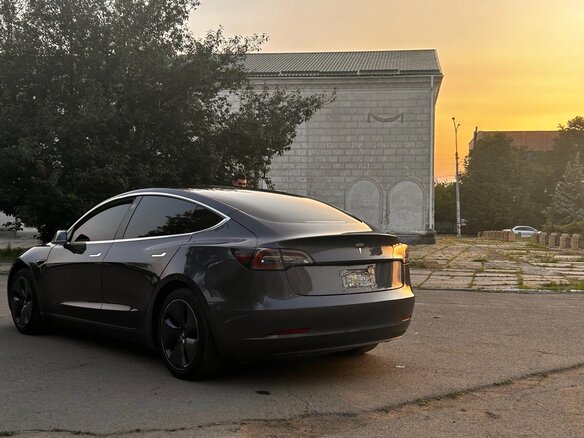 2020 Tesla Model 3 Standart Plus I, серый, 2600000 рублей - вид 5