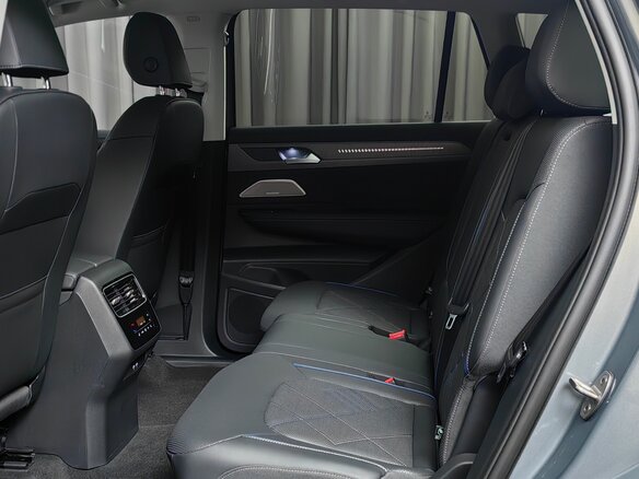 2026 Volkswagen Tavendor I Рестайлинг, серебристый, 6150000 рублей - вид 24