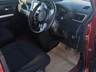 2019 Toyota Tank I, красный, 1250000 рублей, вид 5