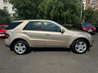 2005 Mercedes-Benz M-Класс 350 II (W164), бежевый, 1150000 рублей, вид 3