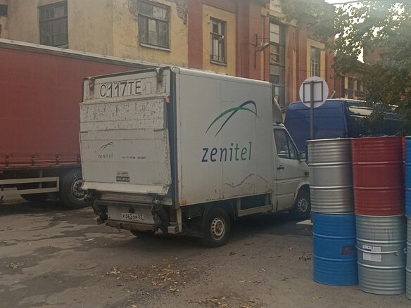 2001 Mercedes-Benz Sprinter, белый, 699000 рублей - вид 4