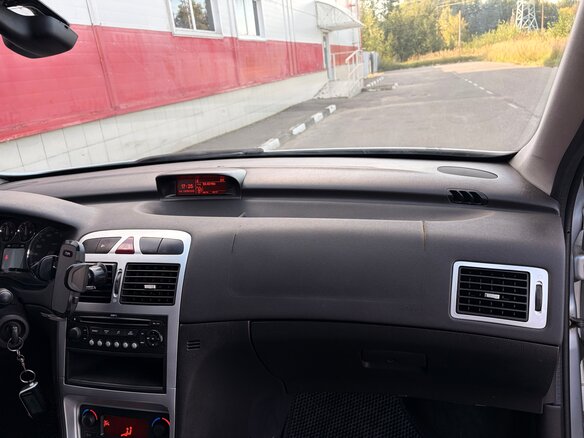 2007 Peugeot 307 I Рестайлинг, серебристый, 380000 рублей - вид 17