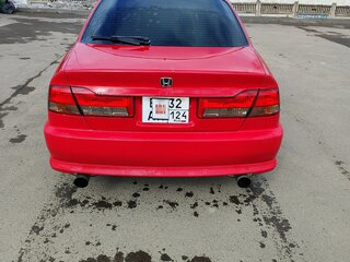 2001 Honda Accord VI, красный, 707777 рублей, вид 3
