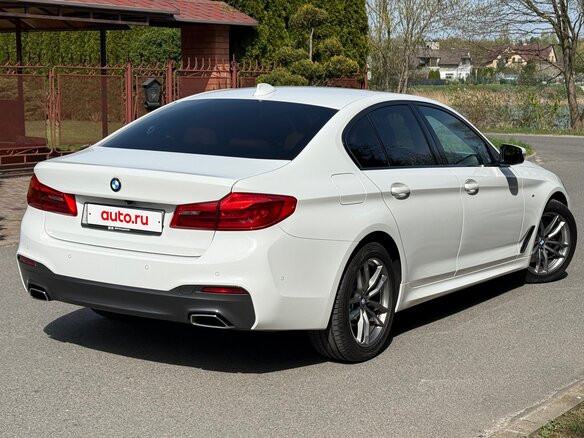 2018 BMW 5 серии 530d VII (G30/G31/G38), белый, 3599000 рублей - вид 4