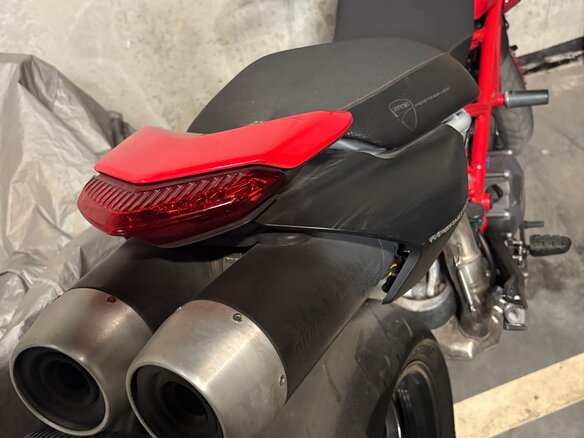 2011 Ducati Hypermotard, красный, 570000 рублей - вид 2