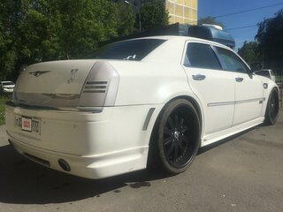 2006 Chrysler 300C I, белый, 2500000 рублей, вид 4