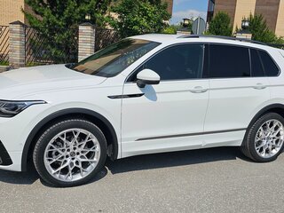 2021 Volkswagen Tiguan II Рестайлинг, белый, 5150000 рублей, вид 3