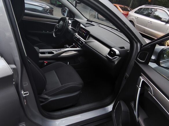 2022 Geely Coolray I, серебристый, 2200000 рублей - вид 5