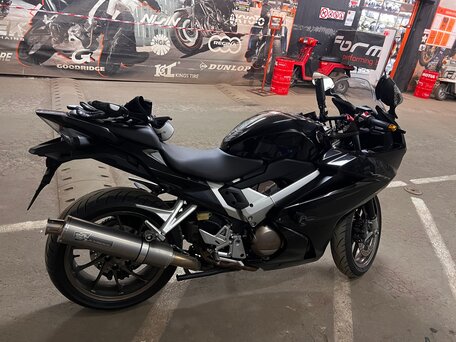 2015 Honda VFR 800, чёрный, 1050000 рублей, вид 3