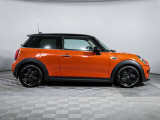 2018 Mini Hatch Cooper III (F55/F56) Рестайлинг, оранжевый, 1763200 рублей, вид 4