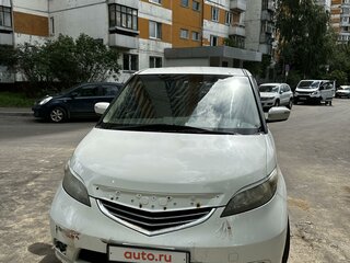 2004 Honda Elysion I, белый, 680000 рублей, вид 1