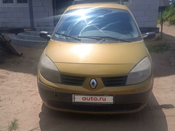 2004 Renault Scenic II, жёлтый