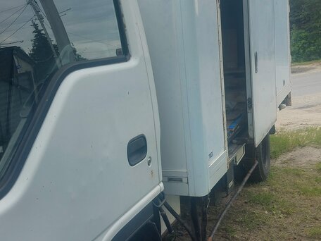 1998 Isuzu Elf (N-series), белый, 900000 рублей, вид 2