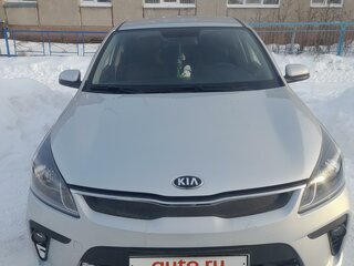2019 Kia Rio IV, серебристый, 1350000 рублей, вид 1
