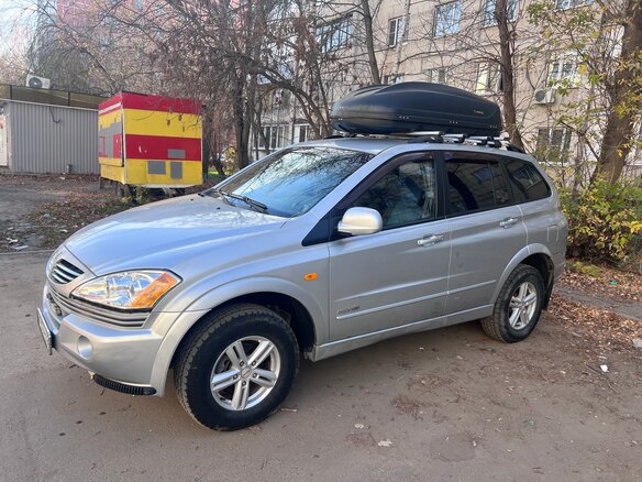 2007 SsangYong Kyron I Рестайлинг, серебристый, 450000 рублей - вид 4